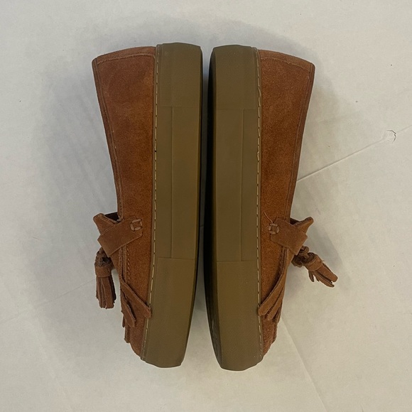 Renvy Chestnut Platform Slip On Moccasin Tassel Shoes - Size 6 - Picture 8 of 11